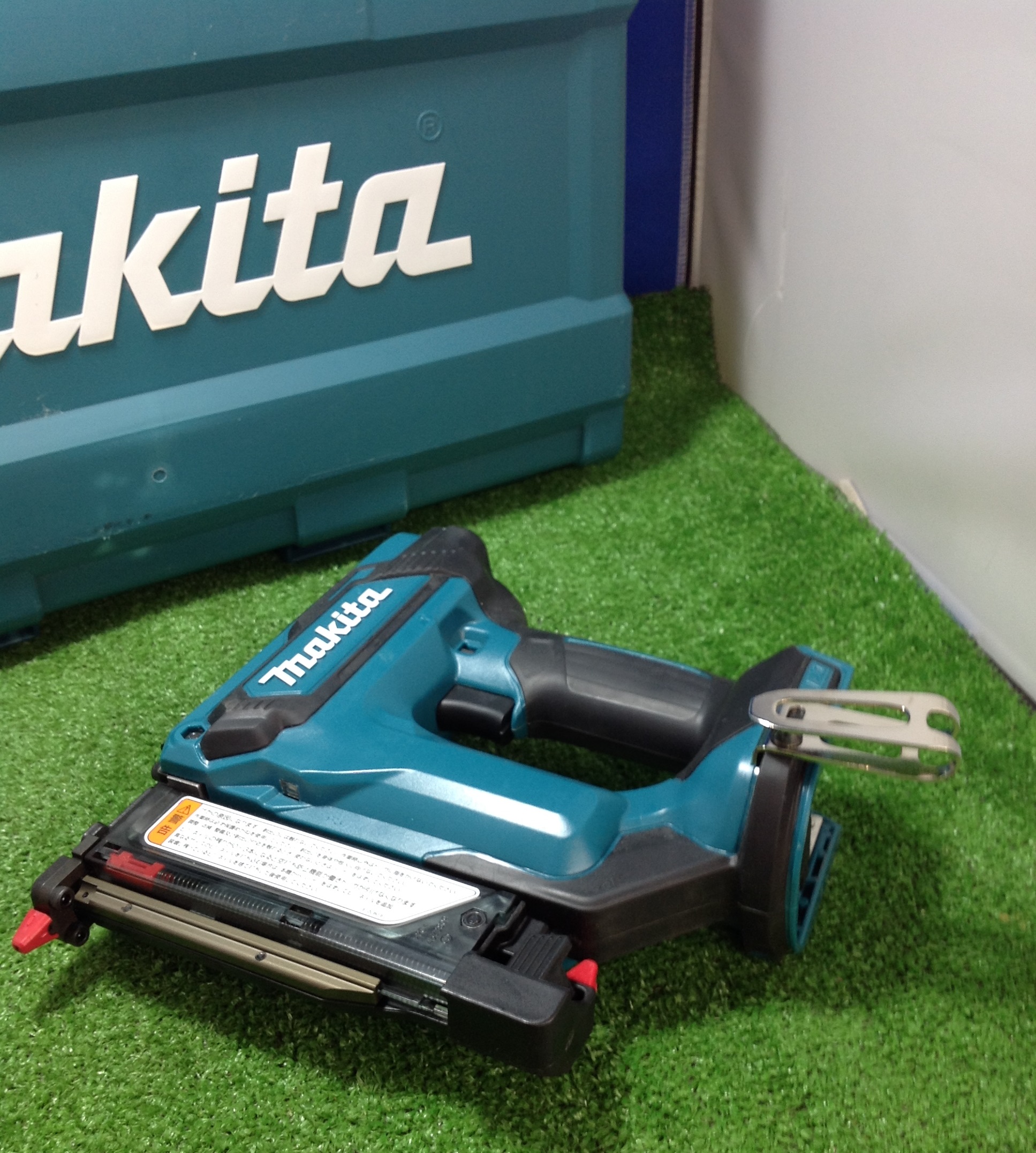 Makita/マキタ 充電式ピンタッカ 14.4V PT352DZK 買取致しました