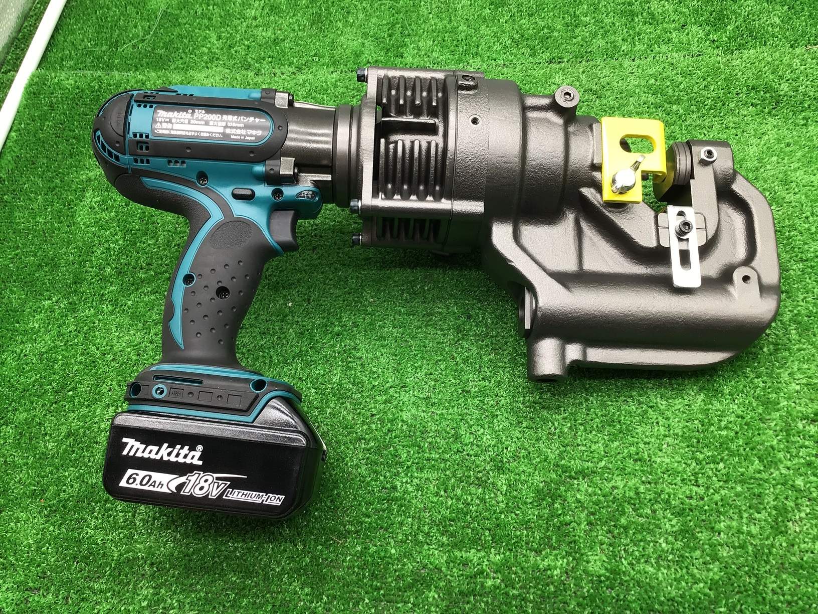 Makita/マキタ 18v充電式パンチャ PP200DRGを安城市在住のお客様から