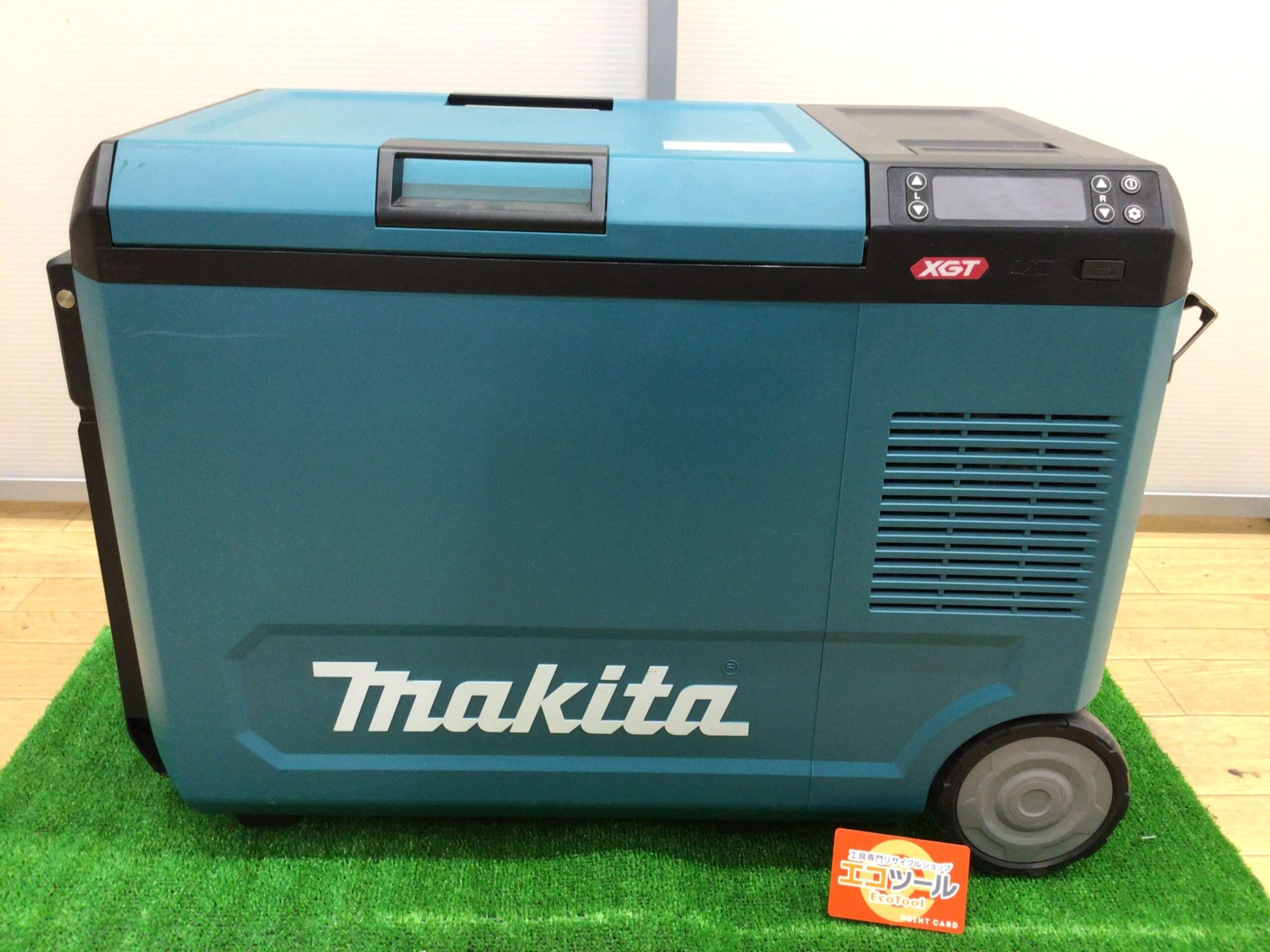 マキタ 40Vmax 充電式保冷温庫 29L 本体のみ 青 CW004GZ マキタ CW004G 40V充電式保冷温庫 29L (バッテリ・充電器別売)送料無料