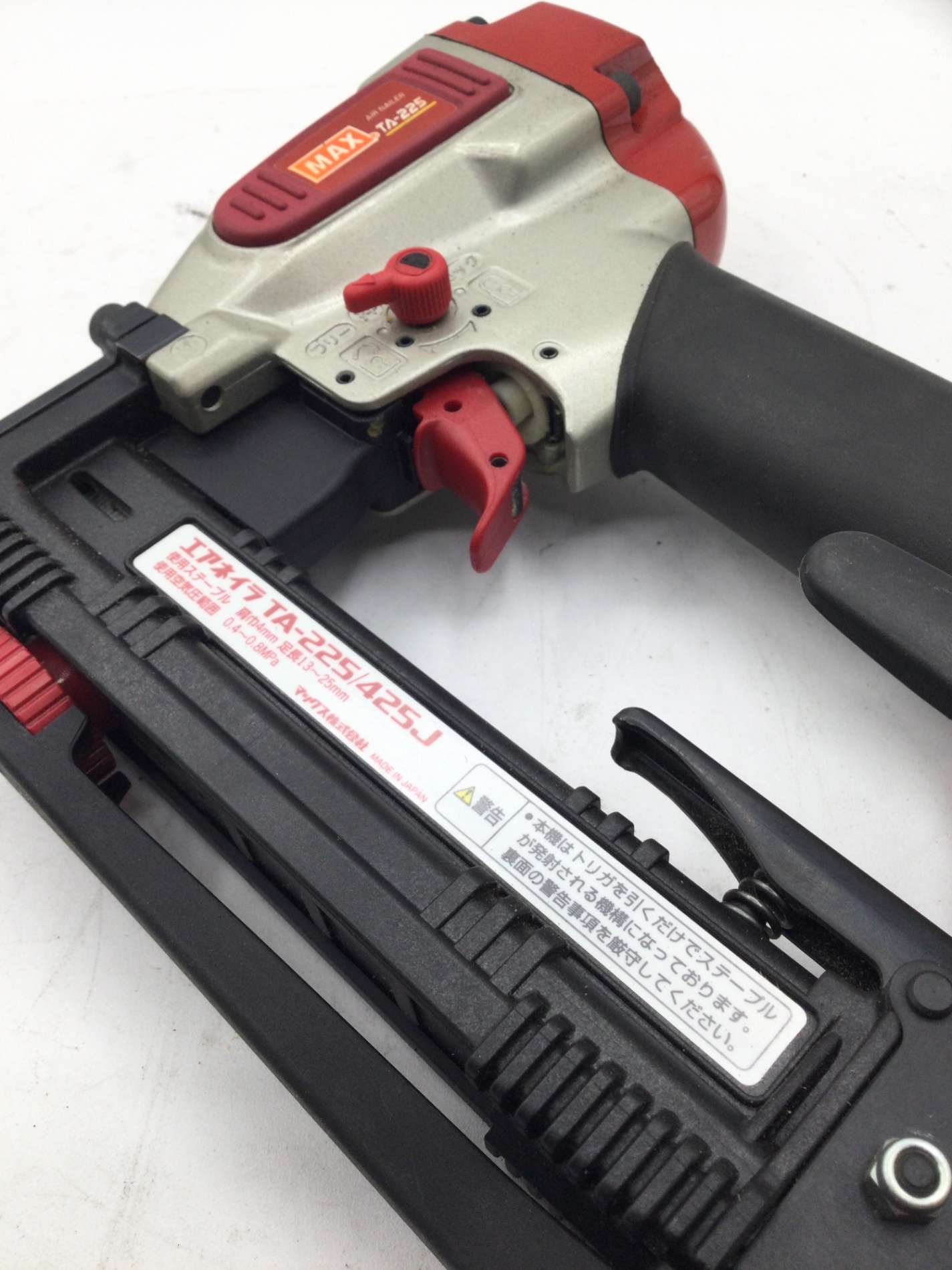◎MAX 4㎜常圧ステープル用エアネイラ TA-35FP/425J エア漏れなし 動作