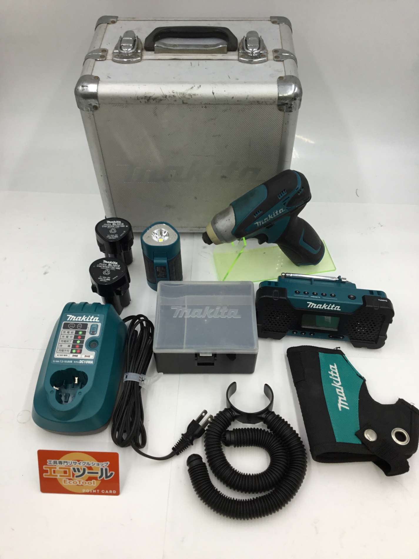 Makita/マキタ 10.8v充電式ドライバーライトラジオセット CK1002SPを  